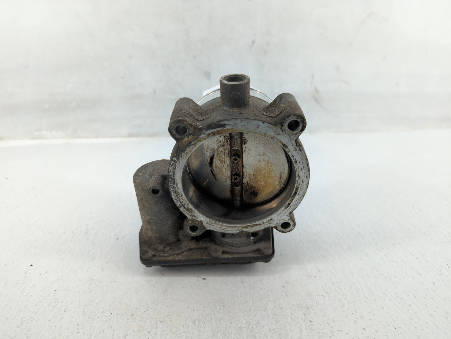 2011-2014 Ford F-150 Throttle Body P/N:000198959 Fits Fits 2011 2012 2013 2014 OEM Used Auto Parts - Oemusedautoparts1.com