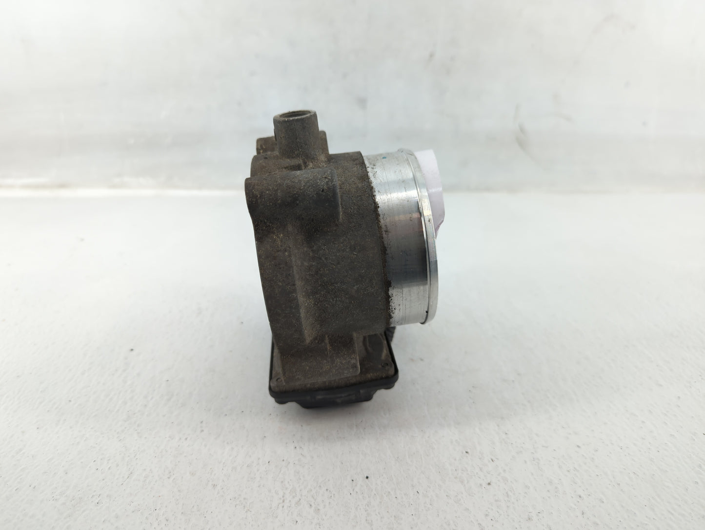 2011-2014 Ford F-150 Throttle Body P/N:000198959 Fits Fits 2011 2012 2013 2014 OEM Used Auto Parts - Oemusedautoparts1.com