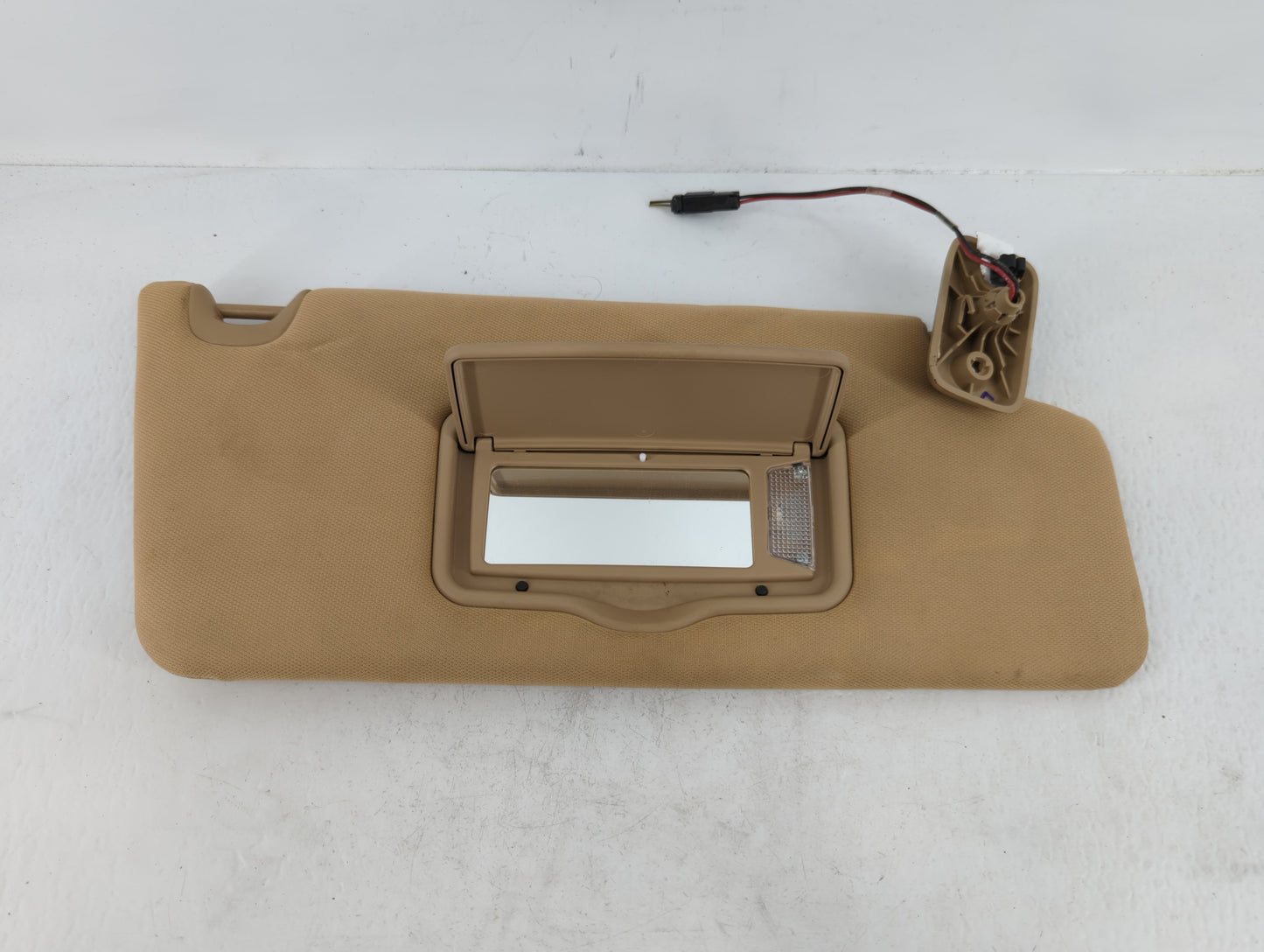 2010-2014 Ford F-150 Sun Visor Shade Replacement Passenger Right Mirror Fits Fits 2010 2011 2012 2013 2014 OEM Used Auto Par