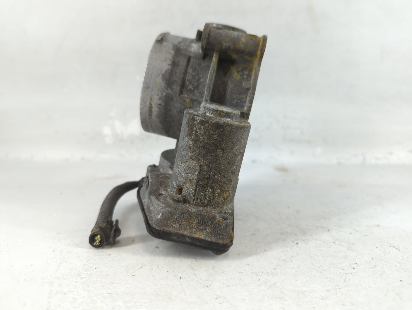 2011-2017 Ford F-150 Throttle Body P/N:AT4E-9F991-EH Fits Fits 2011 2012 2013 2014 2015 2016 2017 2018 2019 OEM Used Auto Pa