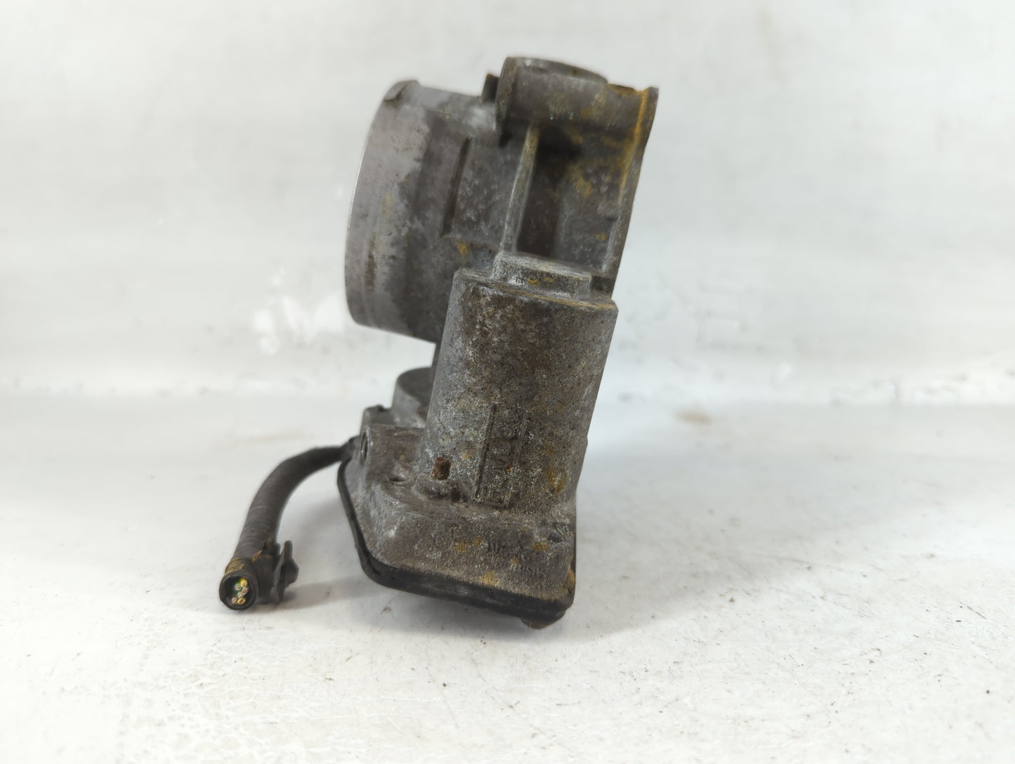 2011-2017 Ford F-150 Throttle Body P/N:AT4E-9F991-EH Fits Fits 2011 2012 2013 2014 2015 2016 2017 2018 2019 OEM Used Auto Pa