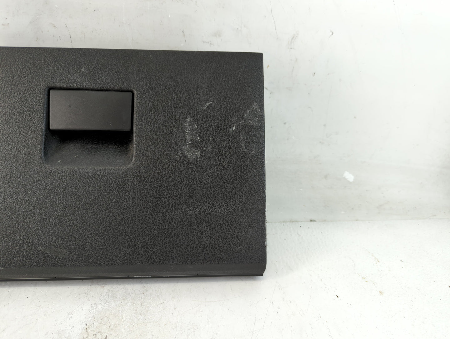 2013 Ford F-150 Passenger Glove Box Door Storage Compartment 935982 - Oemusedautoparts1.com