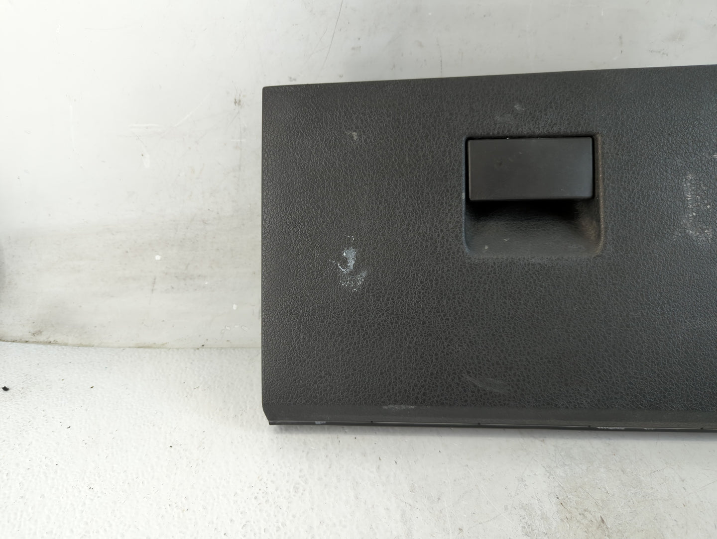 2013 Ford F-150 Passenger Glove Box Door Storage Compartment 935982 - Oemusedautoparts1.com