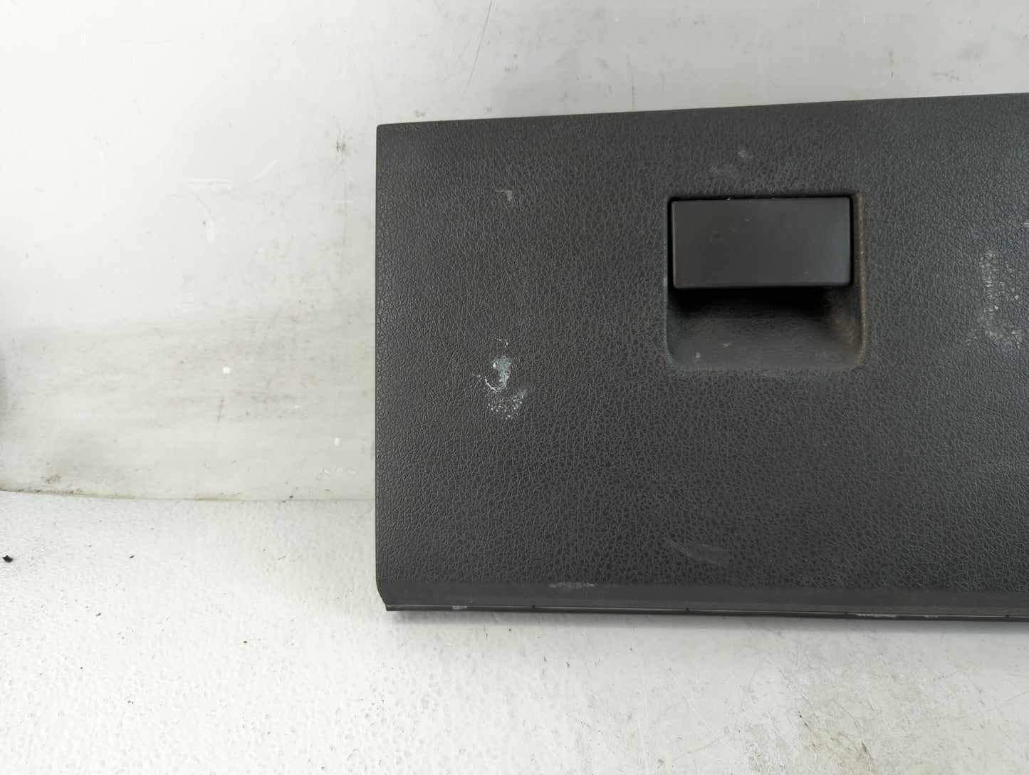 2013 Ford F-150 Passenger Glove Box Door Storage Compartment 935982 - Oemusedautoparts1.com