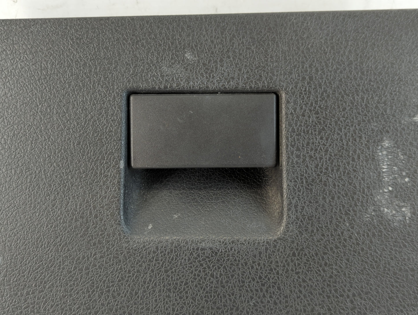 2013 Ford F-150 Passenger Glove Box Door Storage Compartment 935982 - Oemusedautoparts1.com