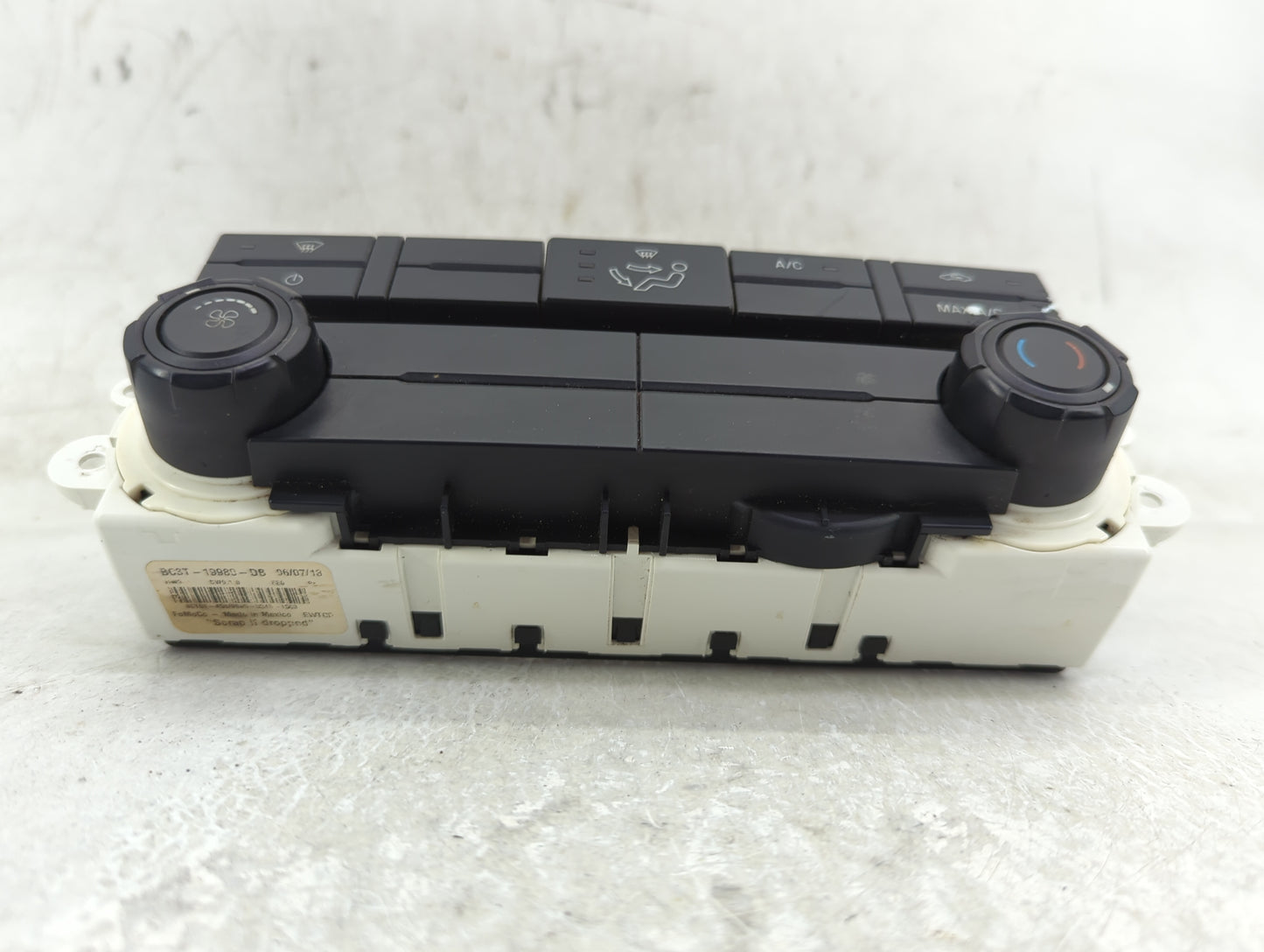 2011-2016 Ford F-250 Super Duty Climate Control Module Temperature AC/Heater Replacement P/N:BC3T-19980-DB Fits OEM Used Aut