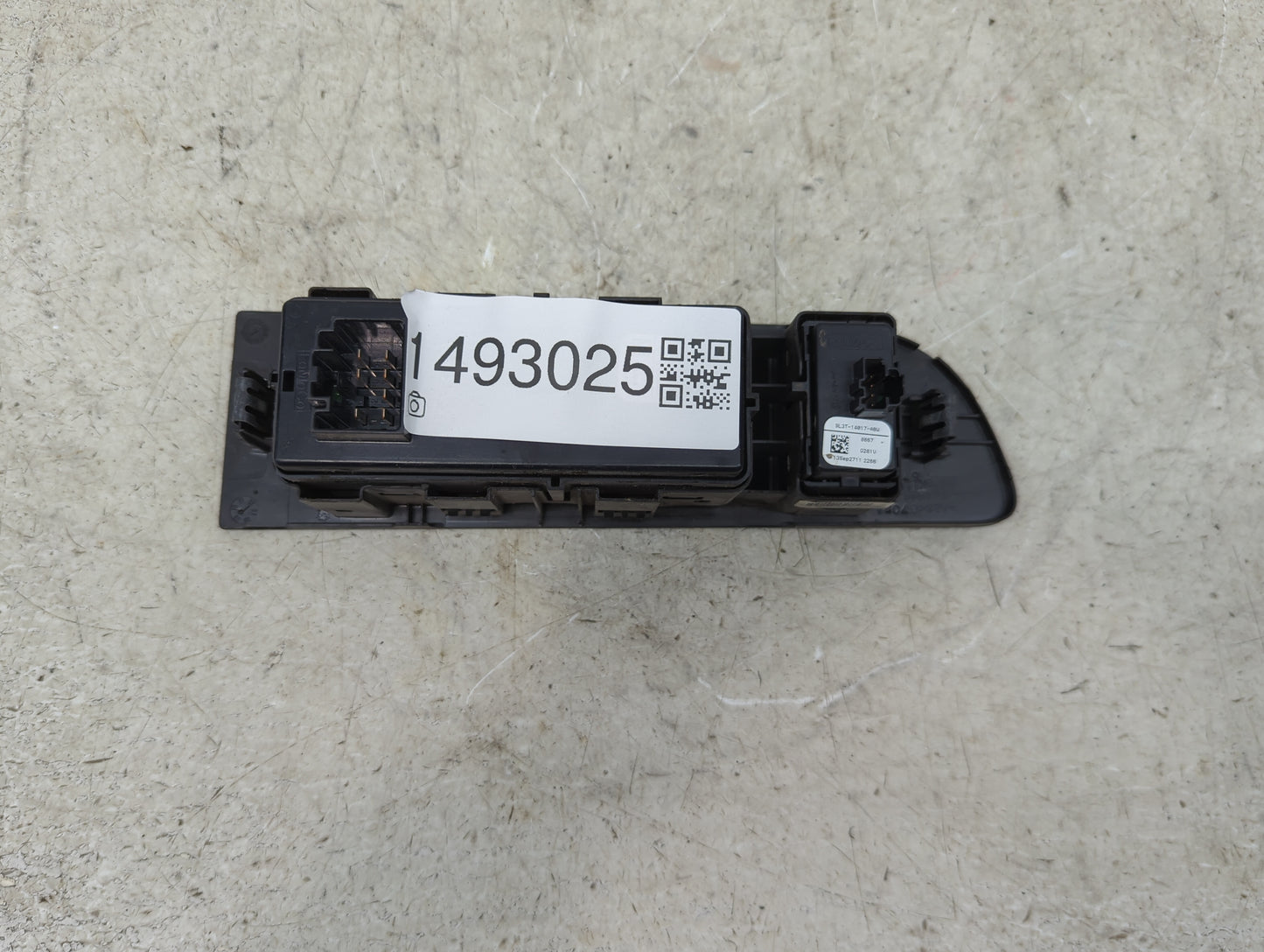 2013 Ford F150 Master Power Window Switch Replacement Driver Side Left P/N:9L3T-14017-ABW Fits OEM Used Auto Parts - Oemused