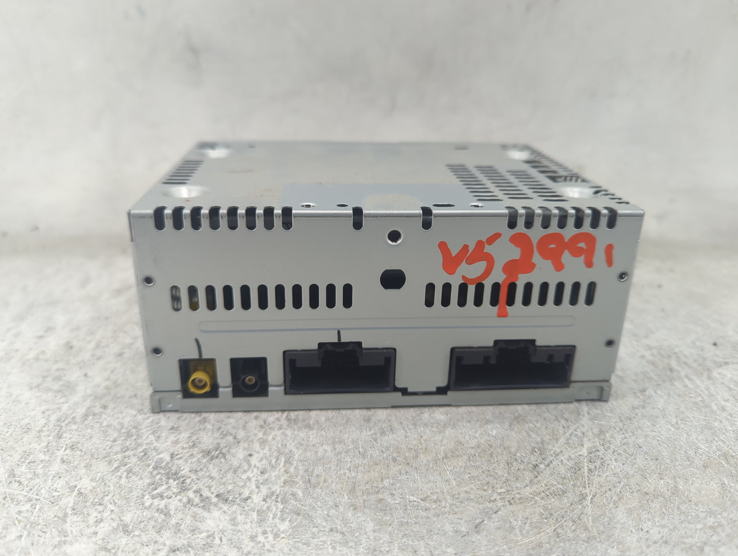 2013 Ford F150 Radio AM FM Cd Player Receiver Replacement P/N:PU-3462A-H DL3T-19C107-BH Fits OEM Used Auto Parts - Oemusedau