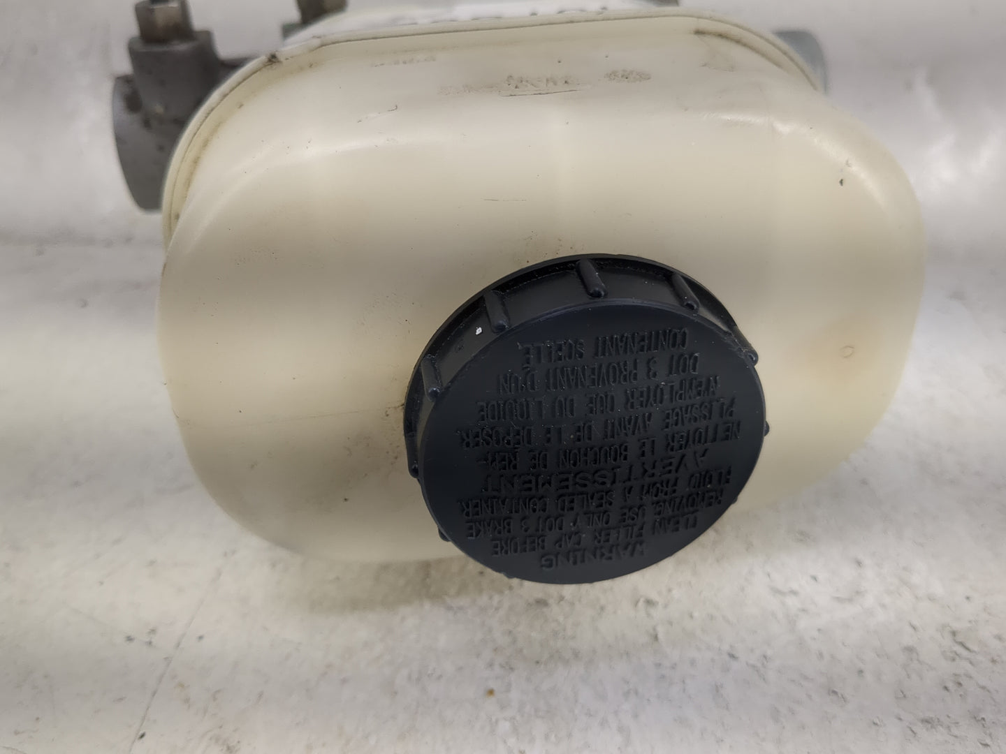 Ford F150 Brake Master Cylinder 1497392 - Oemusedautoparts1.com