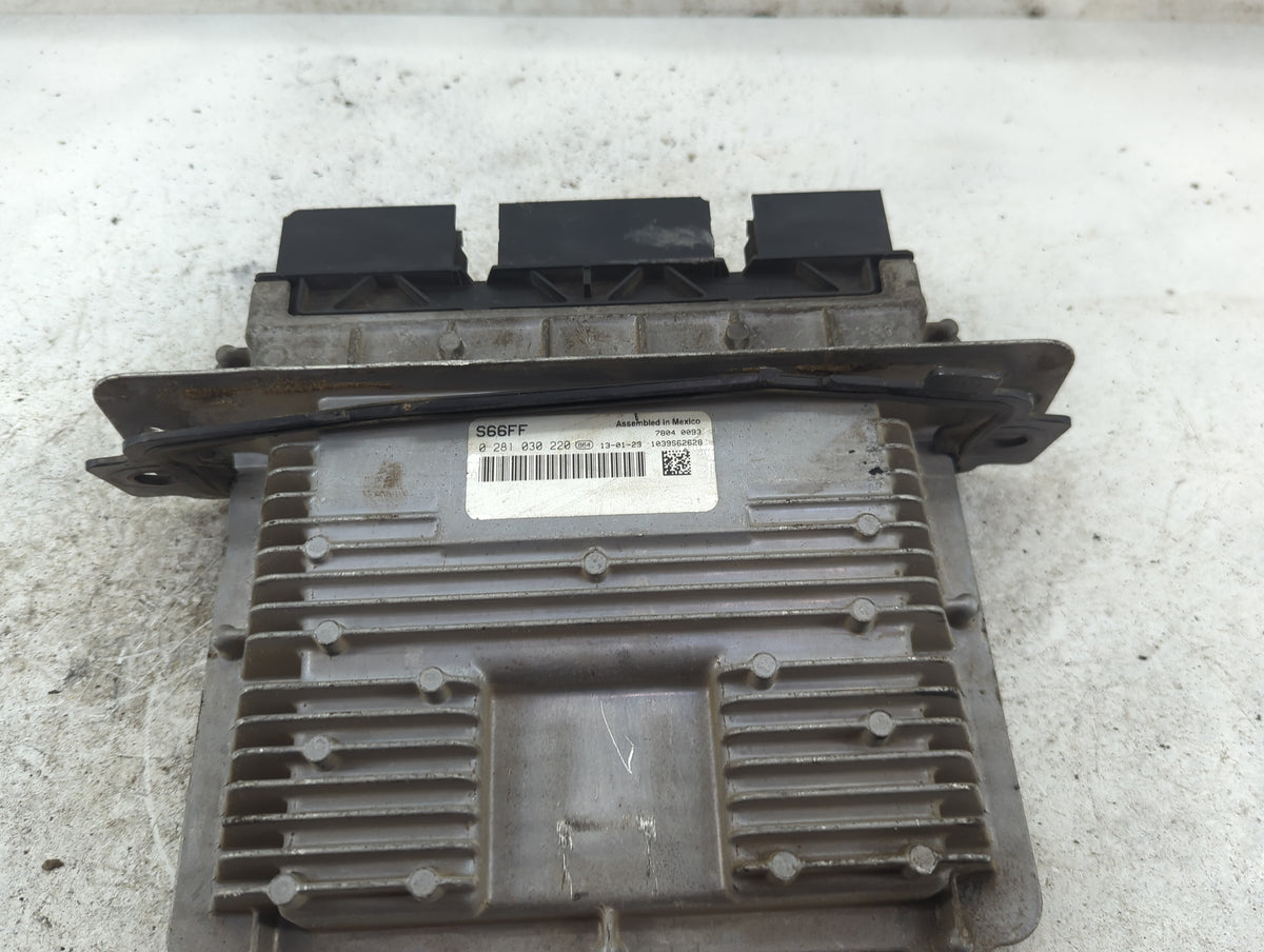 2013 Ford F350sd PCM Engine Control Computer ECU ECM PCU OEM P/N:0281030220 Fits 2014 2015 2016 OEM Used Auto Parts - Oemuse