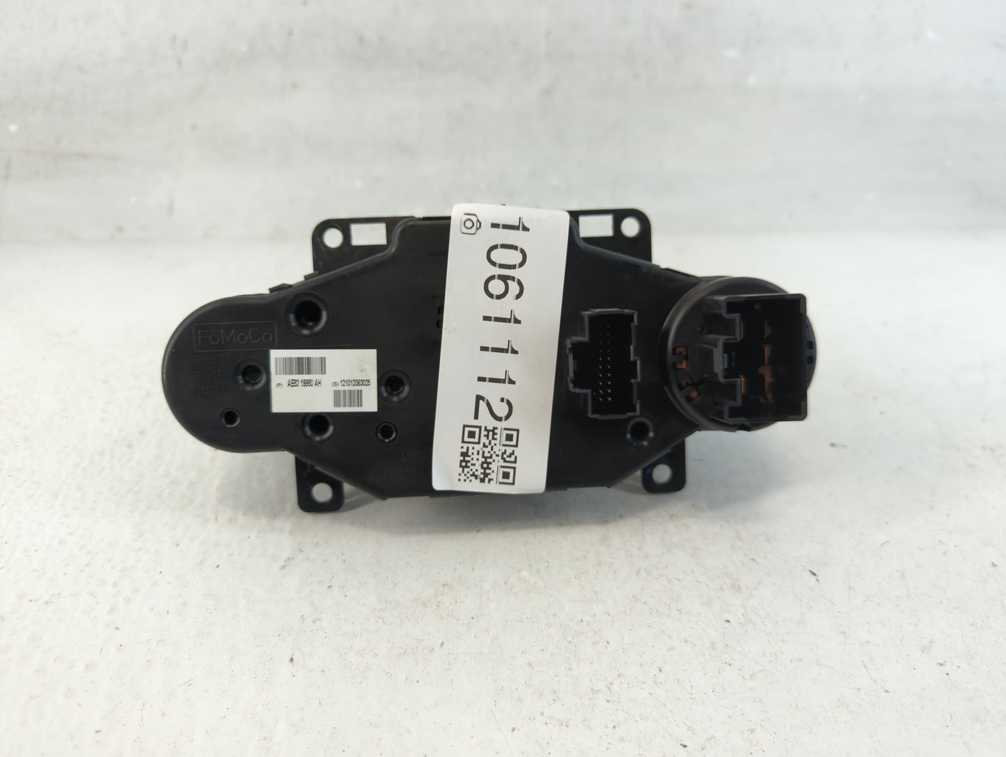 2011-2013 Ford Fiesta Climate Control Module Temperature AC/Heater Replacement P/N:121012083025 AE83 19980 AH Fits OEM Used 