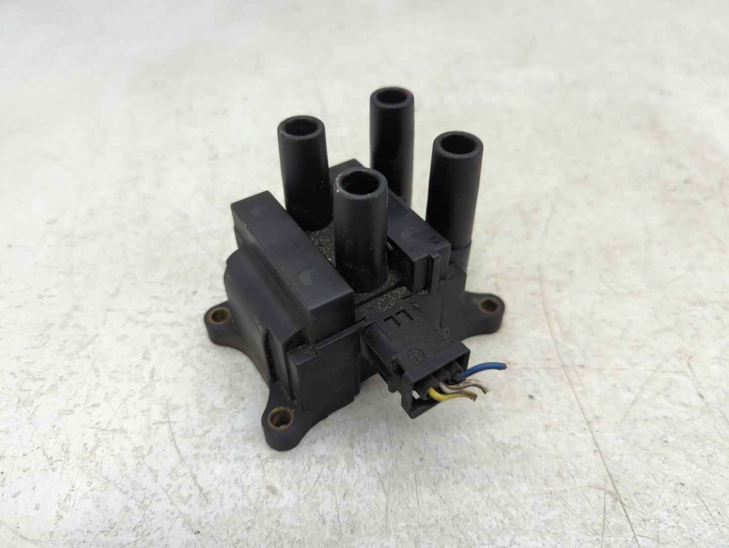 2011-2013 Ford Fiesta Ignition Coil Igniter Pack - Oemusedautoparts1.com