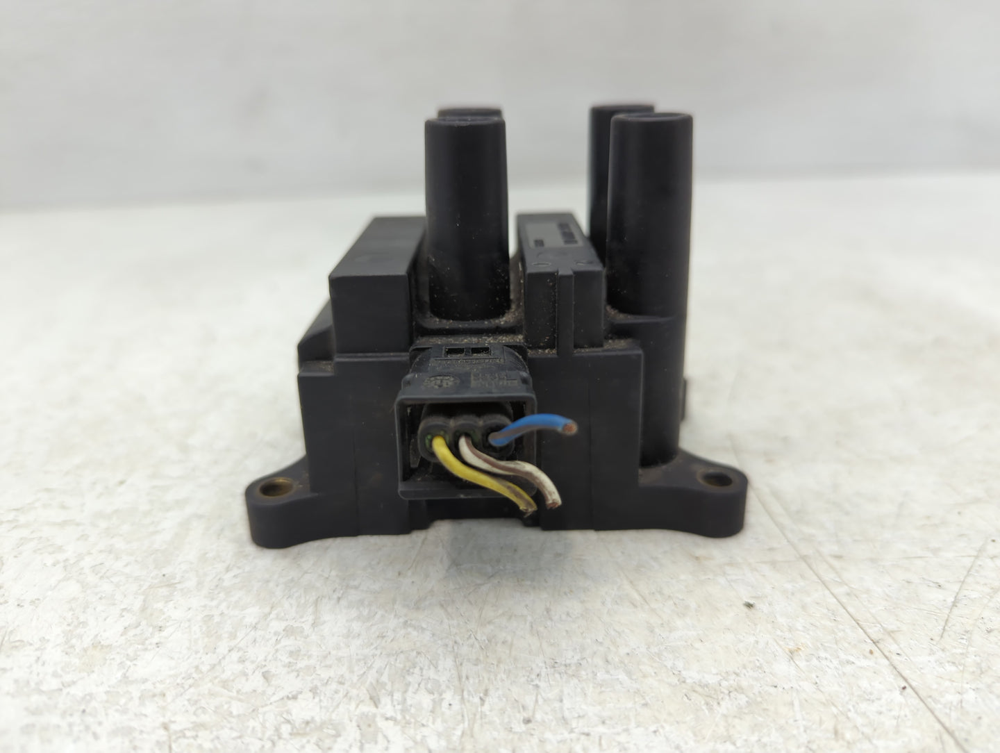 2011-2013 Ford Fiesta Ignition Coil Igniter Pack - Oemusedautoparts1.com