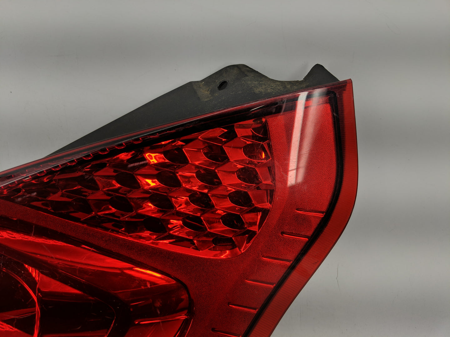 2011-2013 Ford Fiesta Tail Light Assembly Passenger Right OEM P/N:TL 5D RH OE B299N AE83-13B504-BG Fits Fits 2011 2012 2013 