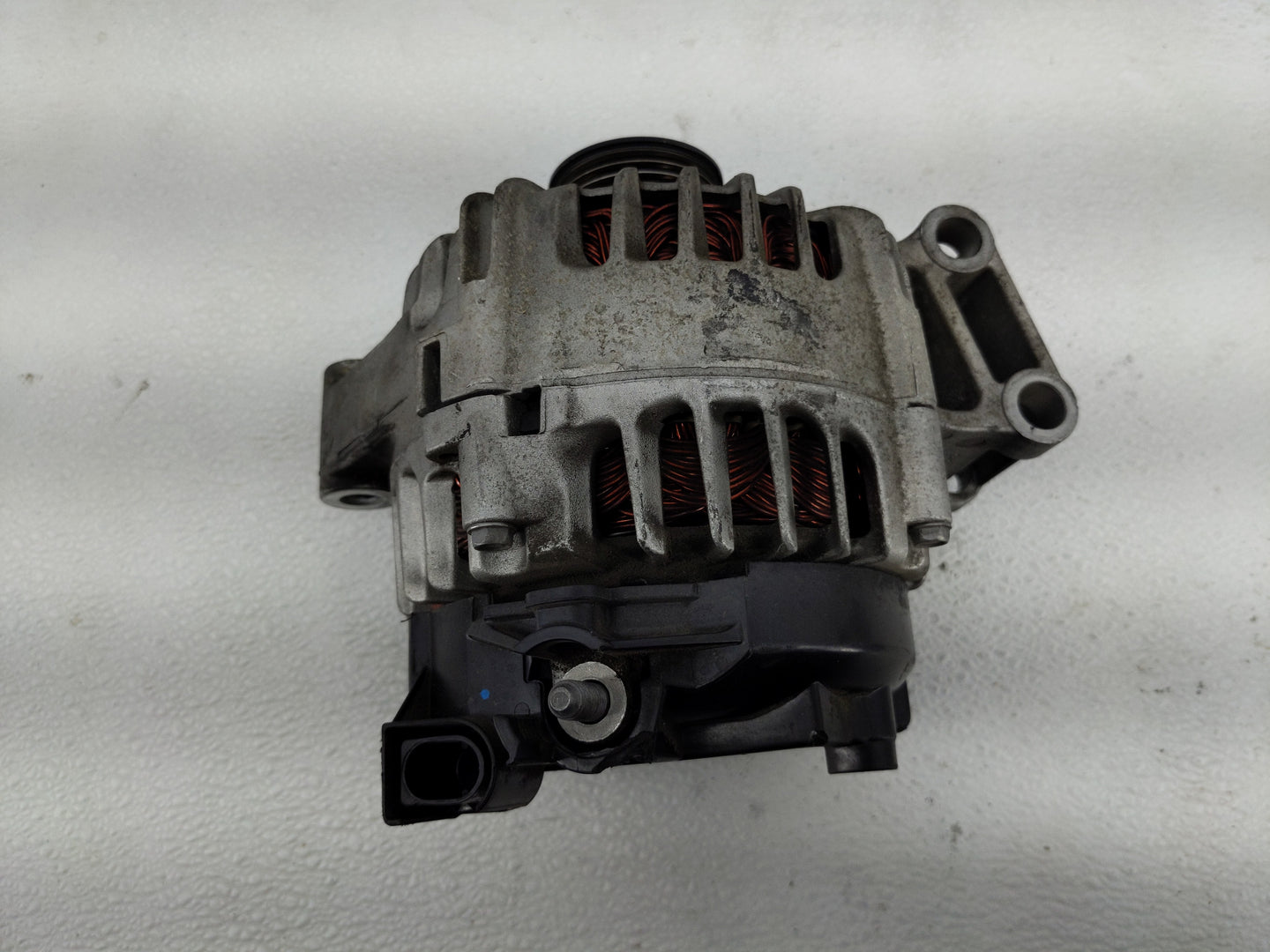 2011-2019 Ford Fiesta Alternator Replacement Generator Charging Assembly Engine OEM P/N:2608513 C TG12C098 Fits OEM Used Aut