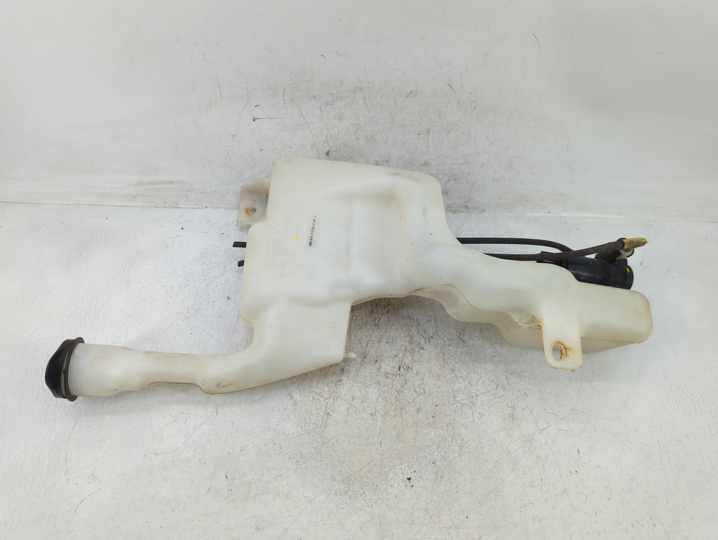 2011-2019 Ford Fiesta Windshield Washer Fluid Reservoir Bottle Oem - Oemusedautoparts1.com