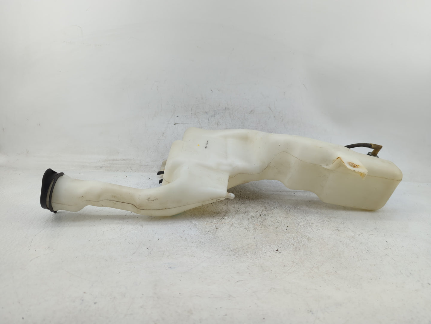 2011-2019 Ford Fiesta Windshield Washer Fluid Reservoir Bottle Oem - Oemusedautoparts1.com