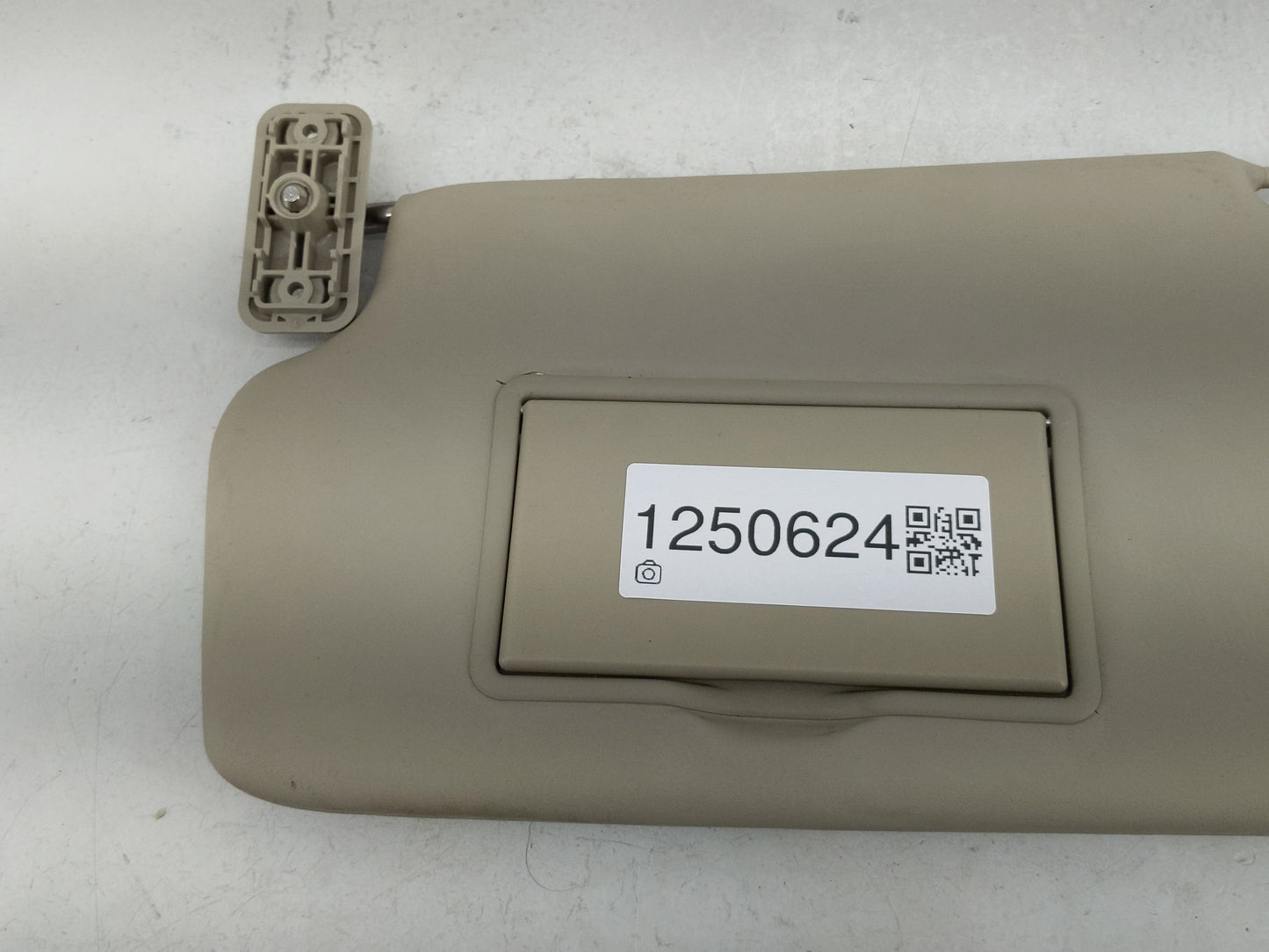 2011-2013 Ford Fiesta Sun Visor Shade Replacement Passenger Right Mirror Fits Fits 2011 2012 2013 OEM Used Auto Parts - Oemu