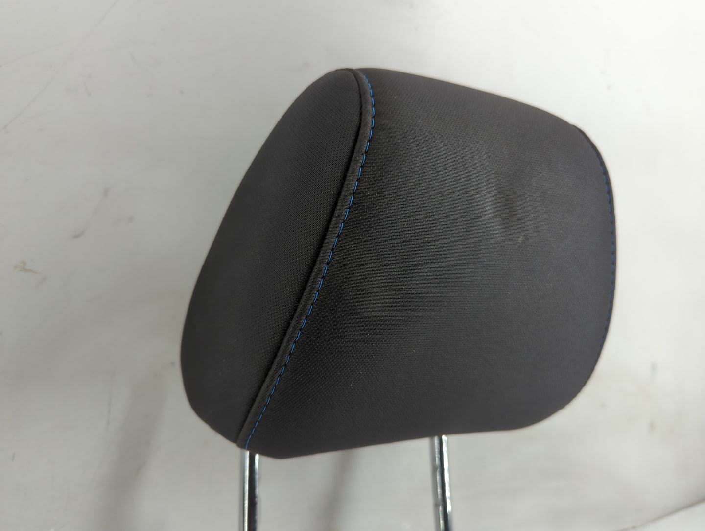 2013 Ford Fiesta Headrest Head Rest Front Driver Passenger Seat Fits OEM Used Auto Parts - Oemusedautoparts1.com