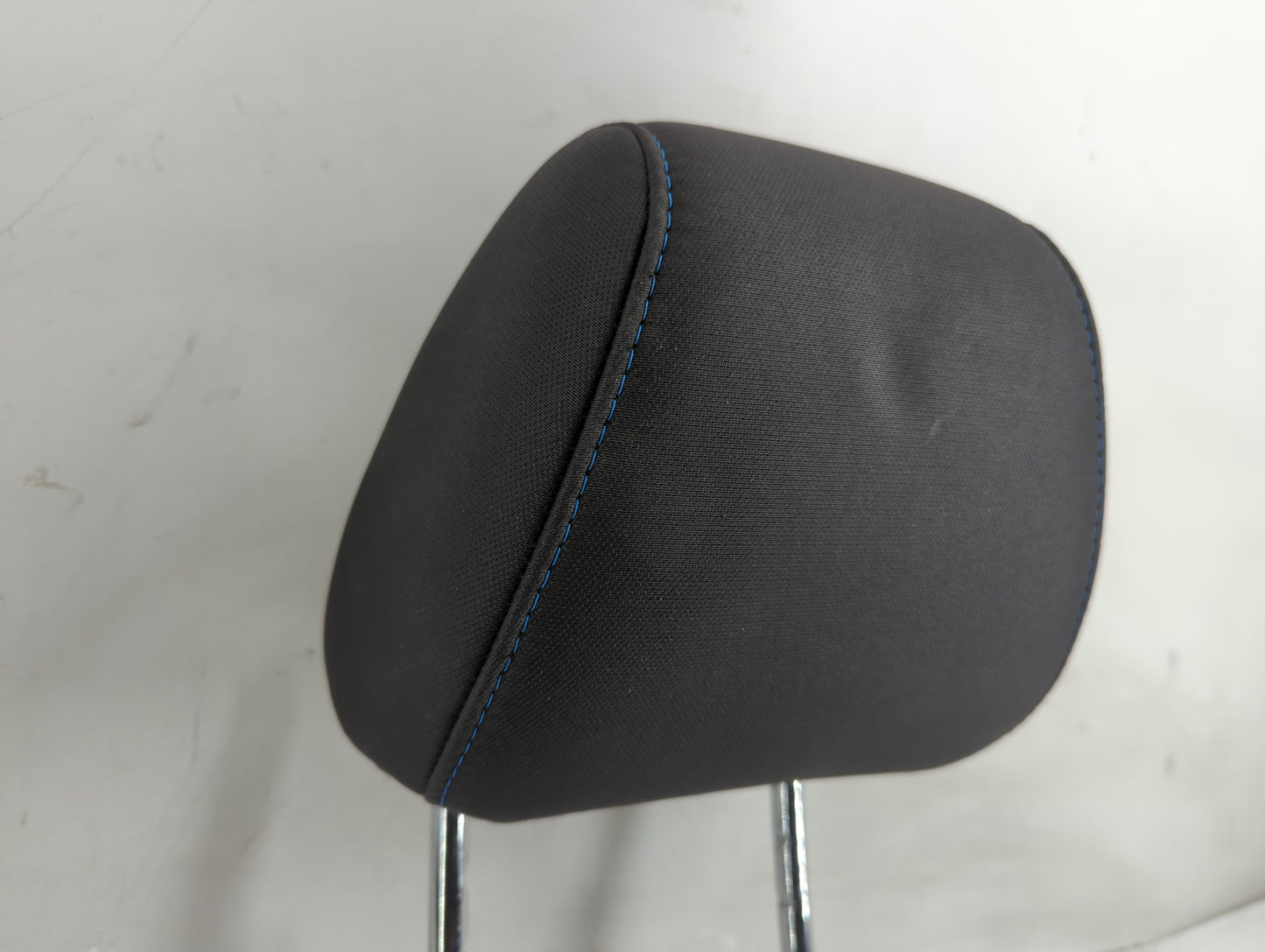 2013 Ford Fiesta Headrest Head Rest Front Driver Passenger Seat Fits OEM Used Auto Parts - Oemusedautoparts1.com
