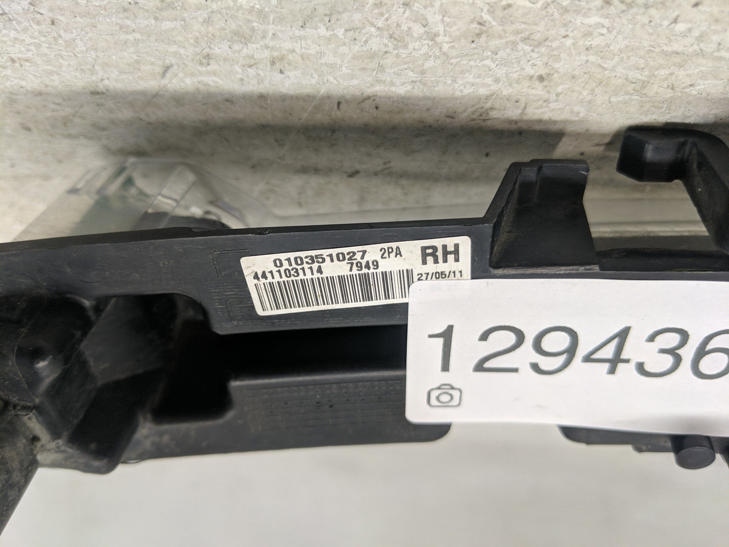 2011-2013 Ford Fiesta Passenger Right Oem Front Light Lamp - Oemusedautoparts1.com