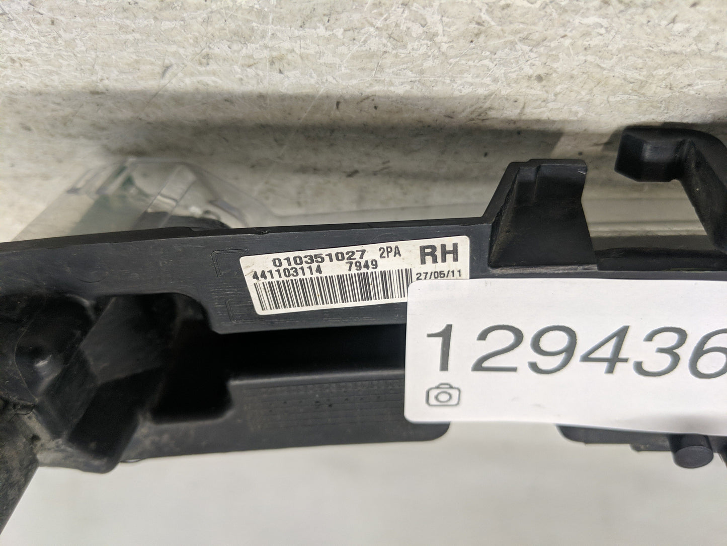 2011-2013 Ford Fiesta Passenger Right Oem Front Light Lamp - Oemusedautoparts1.com