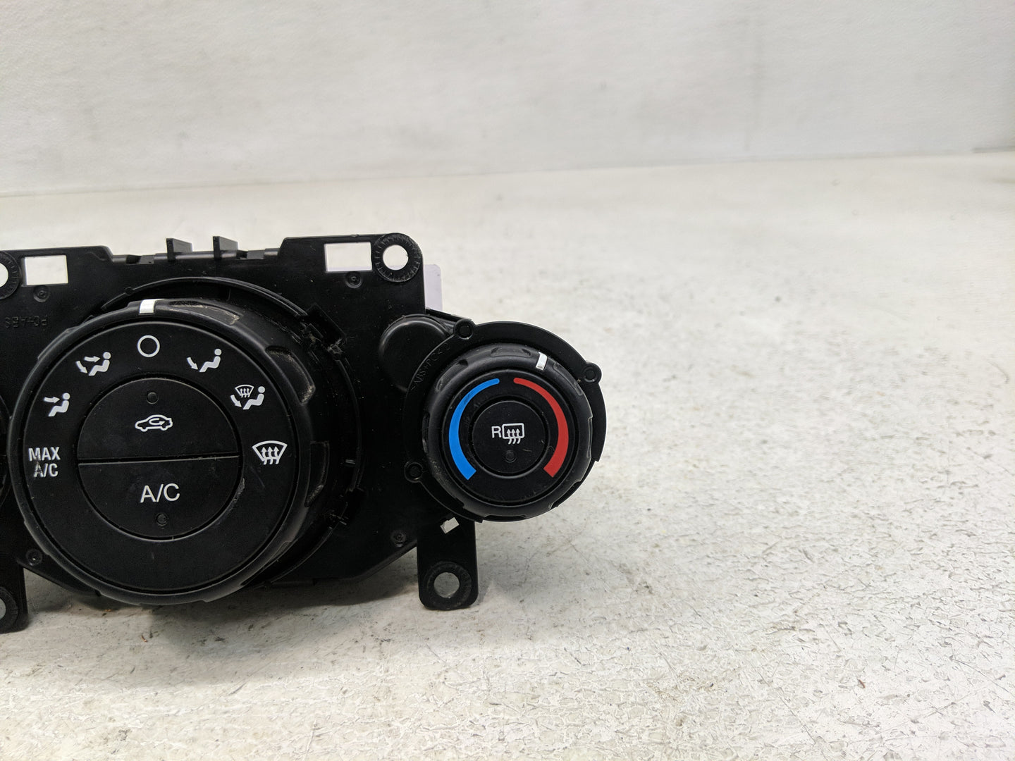 2011-2013 Ford Fiesta Climate Control Module Temperature AC/Heater Replacement P/N:U107T 18549, 19980 Fits Fits 2011 2012 20