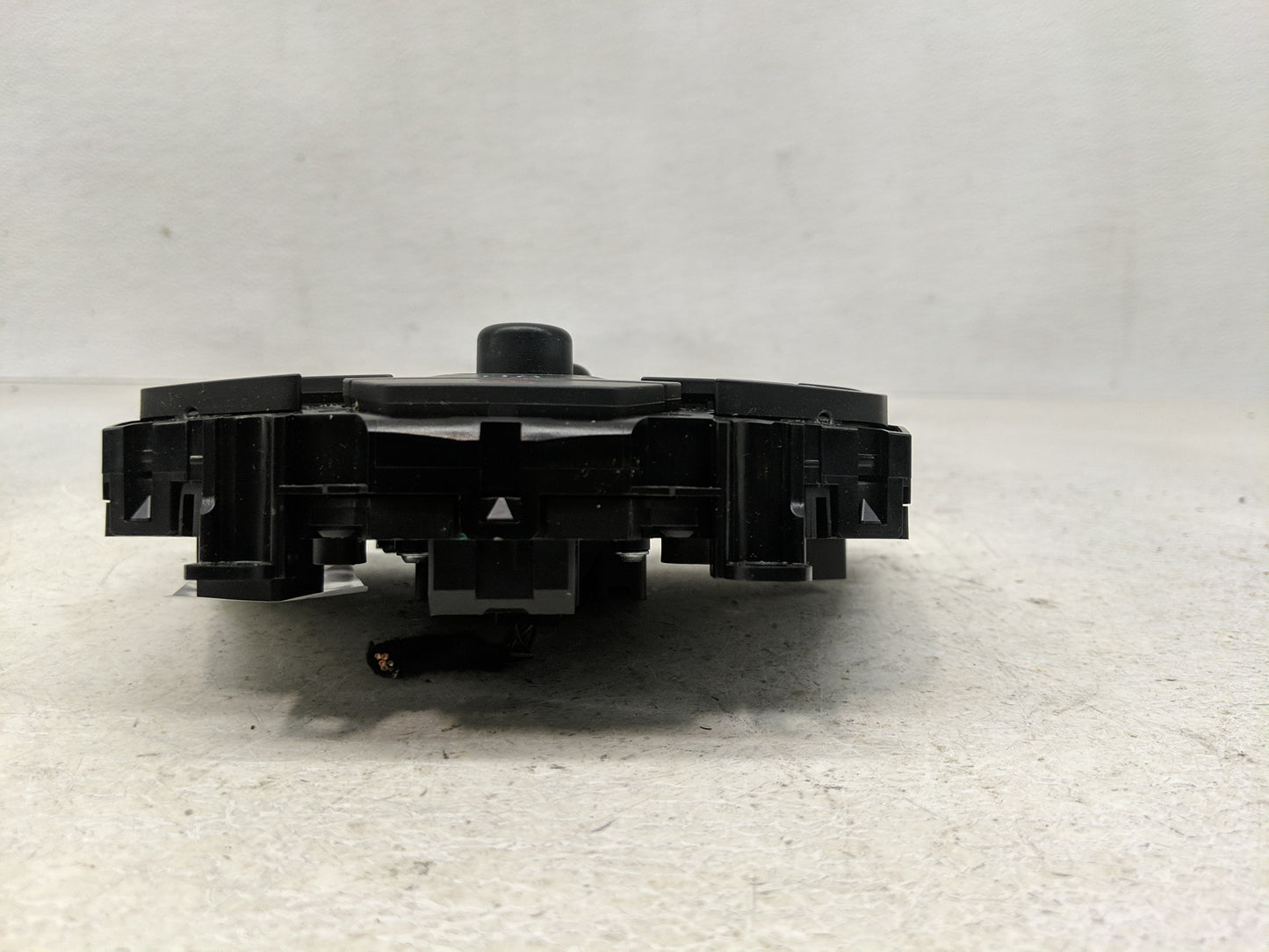 2011-2013 Ford Fiesta Climate Control Module Temperature AC/Heater Replacement P/N:AE8T-18K811-BB Fits Fits 2011 2012 2013 O