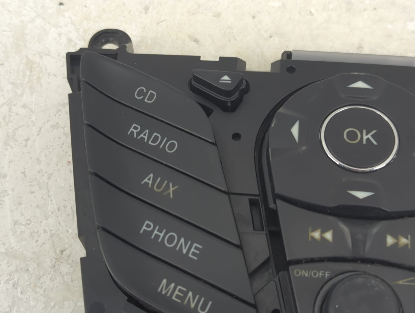 2013-2013 Ford Fiesta Radio Control Panel - Oemusedautoparts1.com
