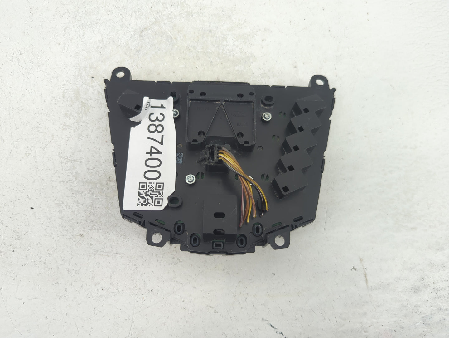 2013-2013 Ford Fiesta Radio Control Panel - Oemusedautoparts1.com