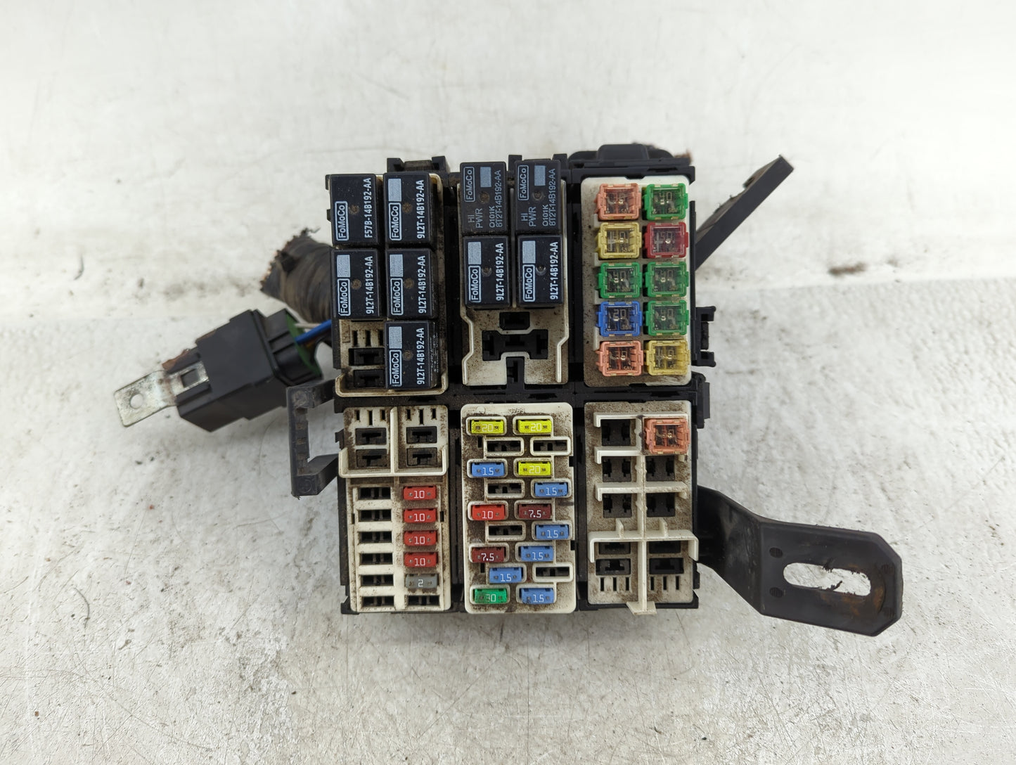 2011-2013 Ford Fiesta Fusebox Fuse Box Panel Relay Module Fits Fits 2011 2012 2013 OEM Used Auto Parts - Oemusedautoparts1.c