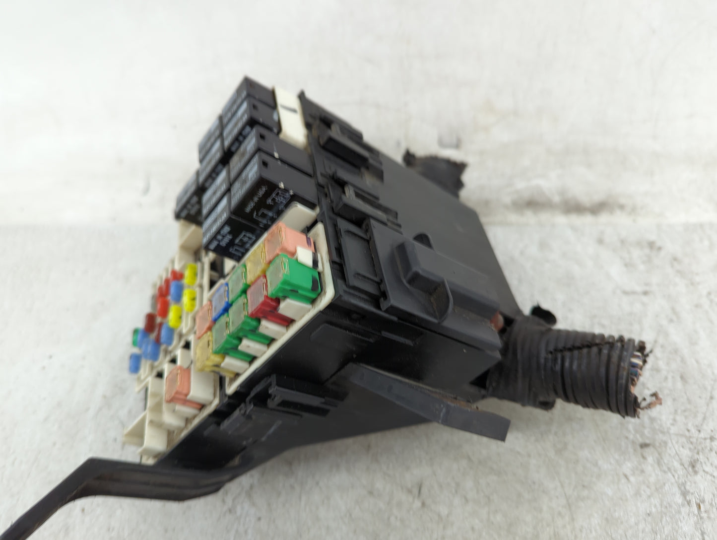 2011-2013 Ford Fiesta Fusebox Fuse Box Panel Relay Module Fits Fits 2011 2012 2013 OEM Used Auto Parts - Oemusedautoparts1.c