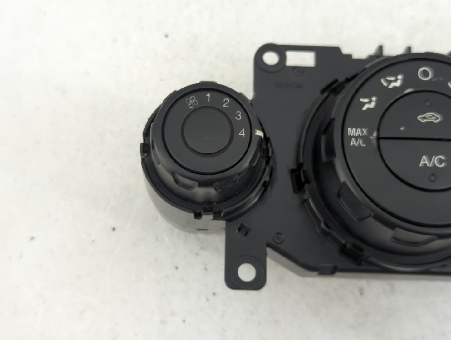 2011-2013 Ford Fiesta Climate Control Module Temperature AC/Heater Replacement P/N:AE8319980AH 130306004500 Fits OEM Used Au