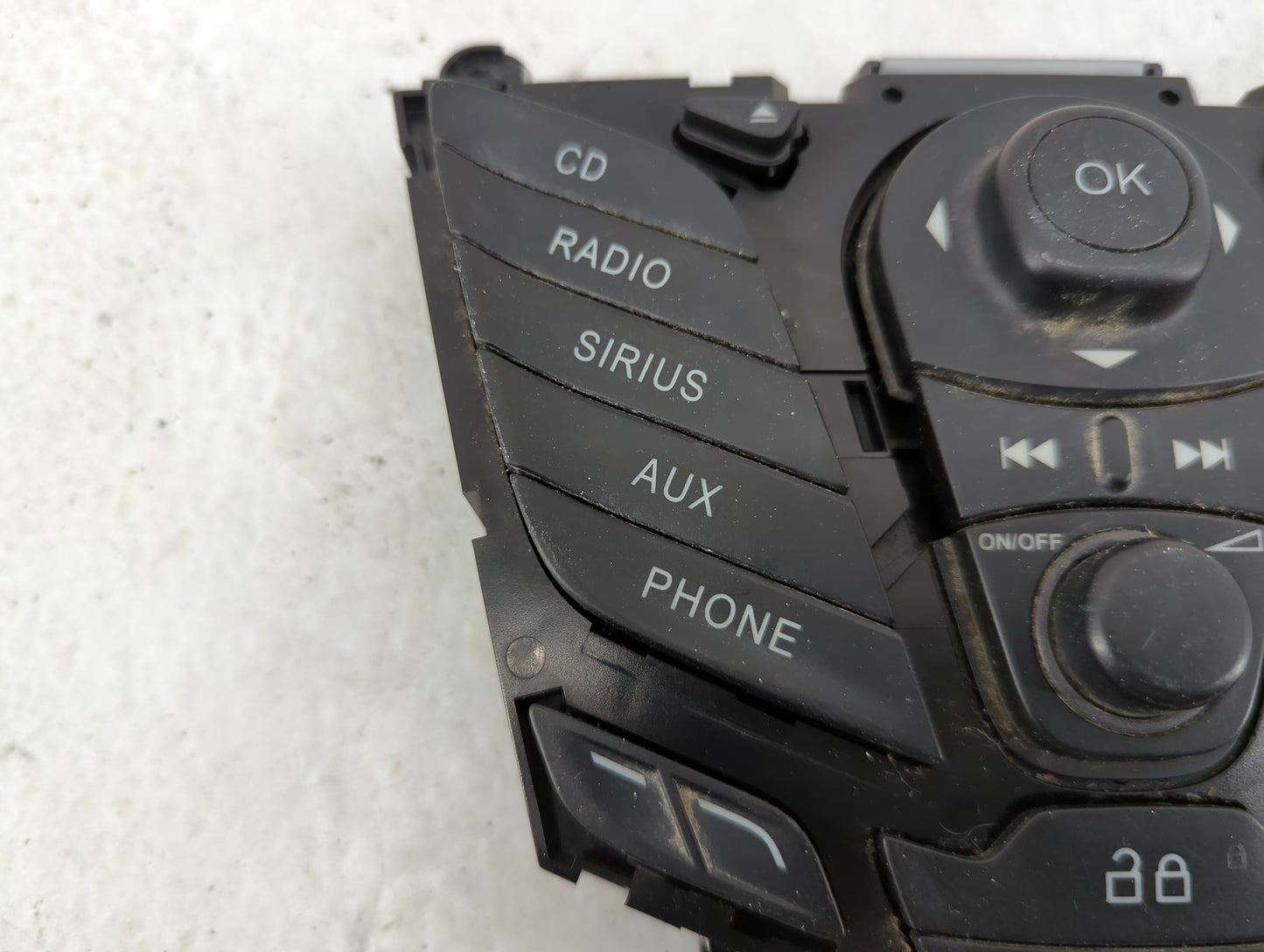 2013-2013 Ford Fiesta Radio Control Panel - Oemusedautoparts1.com
