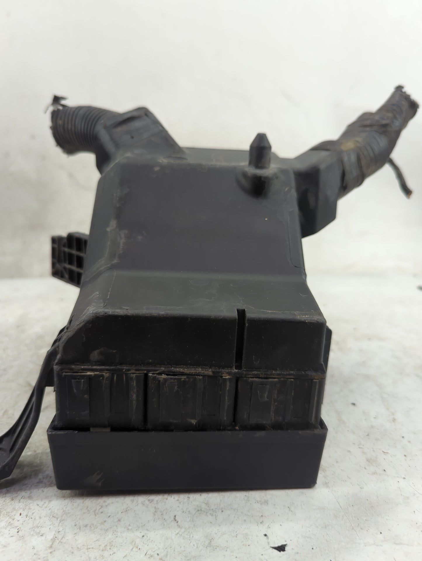 2011-2013 Ford Fiesta Fusebox Fuse Box Panel Relay Module Fits Fits 2011 2012 2013 OEM Used Auto Parts - Oemusedautoparts1.c