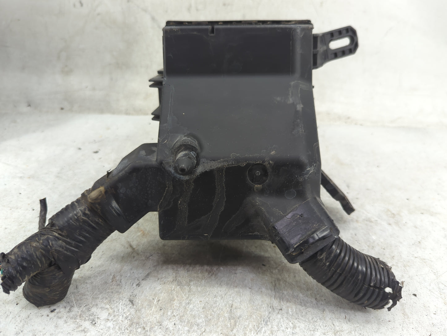 2011-2013 Ford Fiesta Fusebox Fuse Box Panel Relay Module Fits Fits 2011 2012 2013 OEM Used Auto Parts - Oemusedautoparts1.c