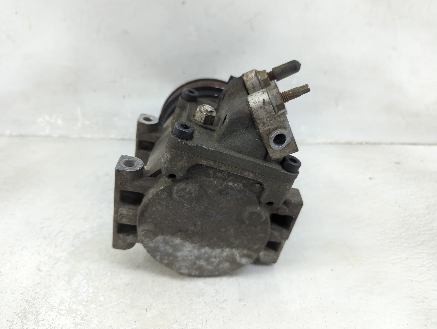 2011-2013 Ford Fiesta Air Conditioning A/c Ac Compressor Oem - Oemusedautoparts1.com