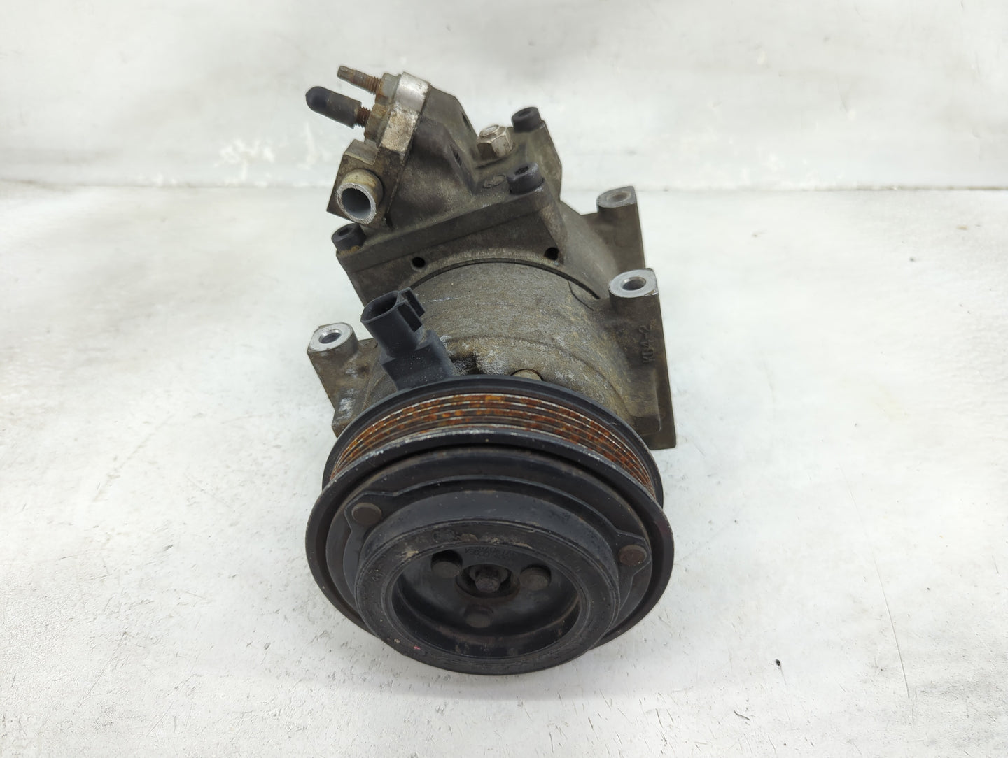 2011-2013 Ford Fiesta Air Conditioning A/c Ac Compressor Oem - Oemusedautoparts1.com