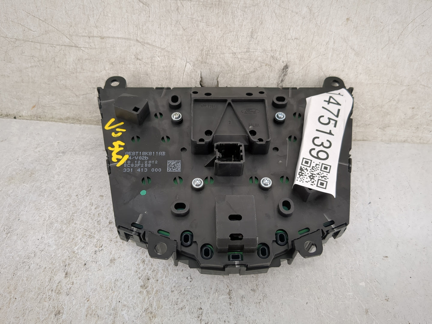 2013-2013 Ford Fiesta Radio Control Panel Black - Oemusedautoparts1.com