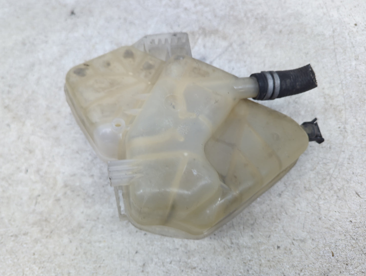 2011-2019 Ford Fiesta Radiator Coolant Overflow Expansion Tank Bottle 1498754 - Oemusedautoparts1.com