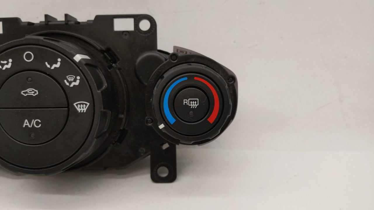 2011-2013 Ford Fiesta Climate Control Module Temperature AC/Heater Replacement P/N:AE83 19980 AE AE83 19980 AF Fits OEM Used