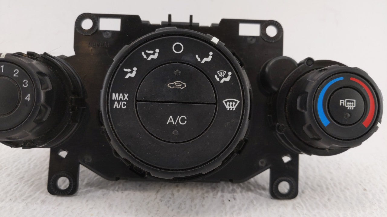 2011-2013 Ford Fiesta Climate Control Module Temperature AC/Heater Replacement P/N:AE83-19980-AE AE83-19980-AF Fits OEM Used