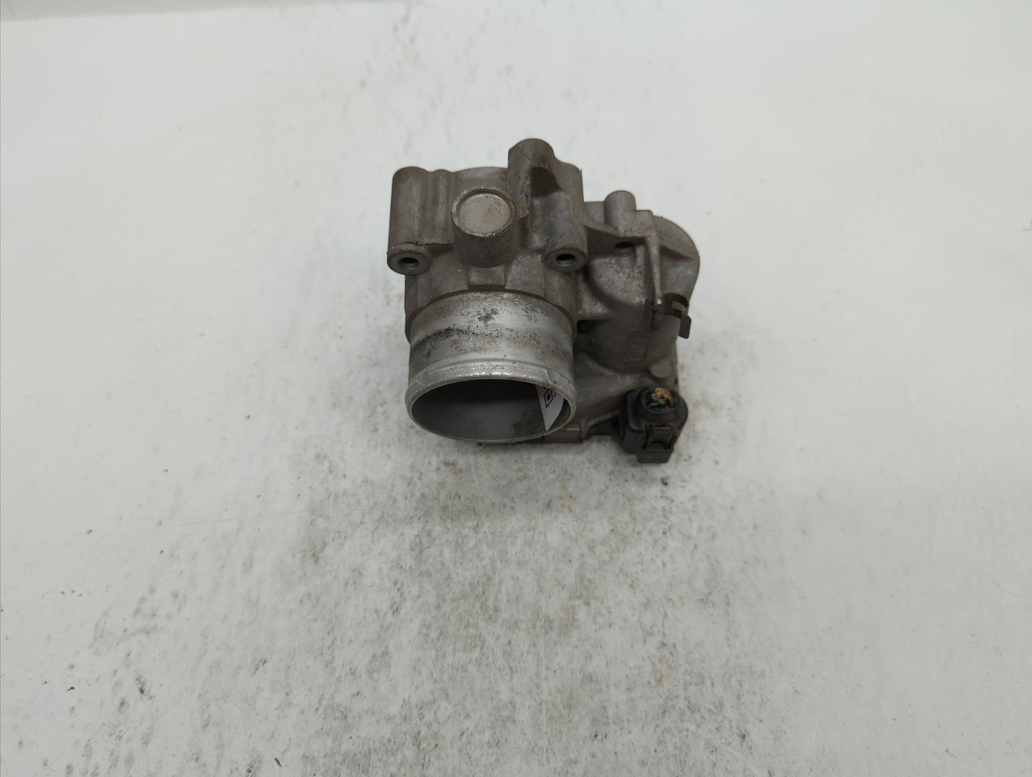2011-2014 Ford Fiesta Throttle Body P/N:7S7G-9F991-BA 7S7G-9F991-B7A Fits Fits 2011 2012 2013 2014 OEM Used Auto Parts - Oem