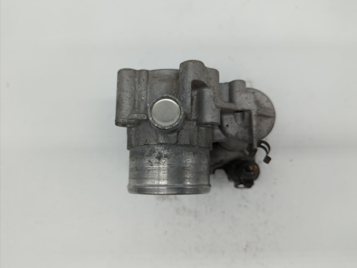 2011-2014 Ford Fiesta Throttle Body P/N:7S7G-9F991-BA 7S7G-9F991-B7A Fits Fits 2011 2012 2013 2014 OEM Used Auto Parts - Oem