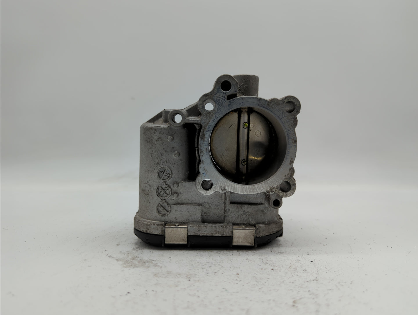 2011-2014 Ford Fiesta Throttle Body P/N:7S7G-9F991-BA 7S7G-9F991-B7A Fits Fits 2011 2012 2013 2014 OEM Used Auto Parts - Oem