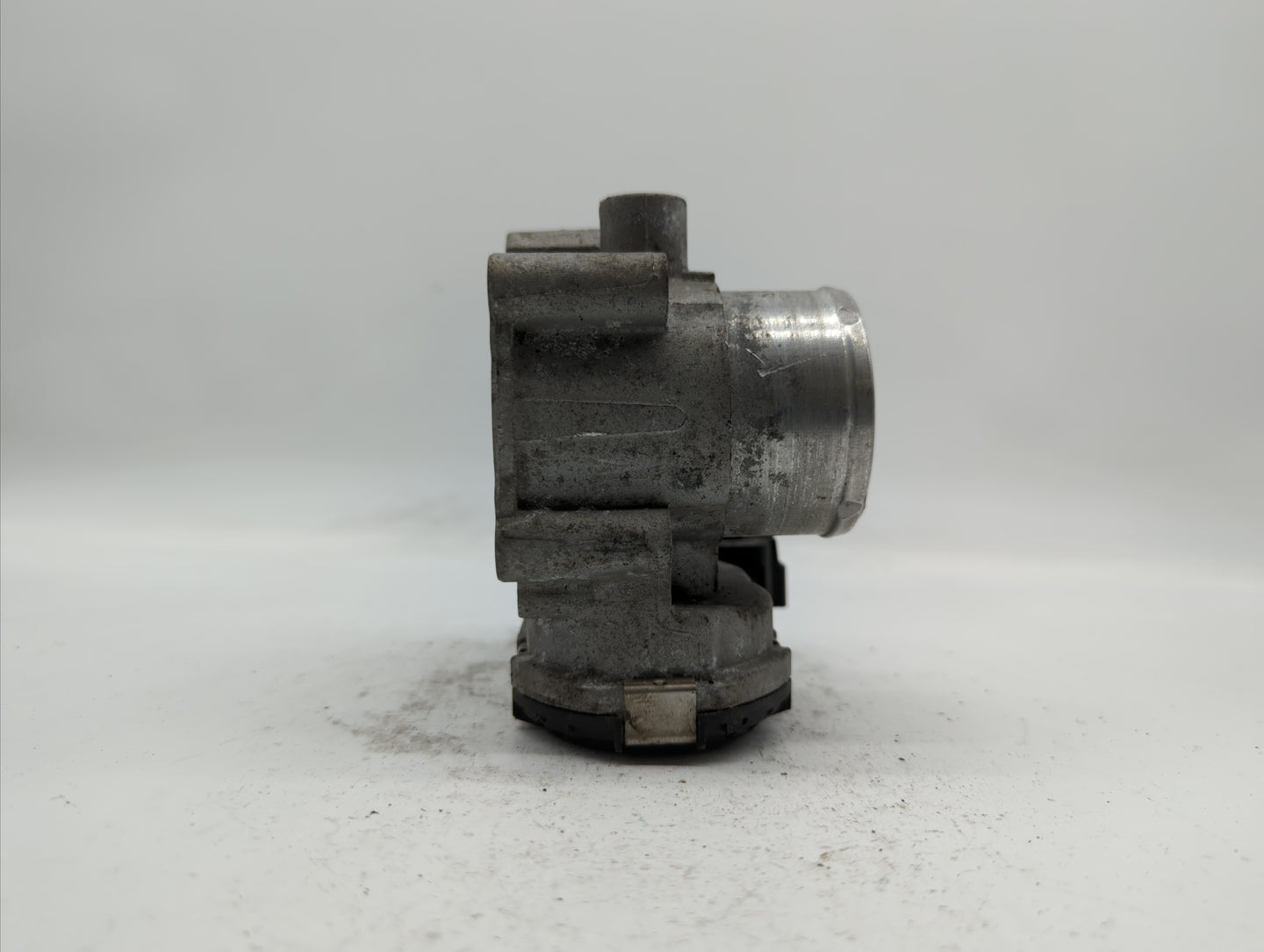 2011-2014 Ford Fiesta Throttle Body P/N:7S7G-9F991-BA 7S7G-9F991-B7A Fits Fits 2011 2012 2013 2014 OEM Used Auto Parts - Oem