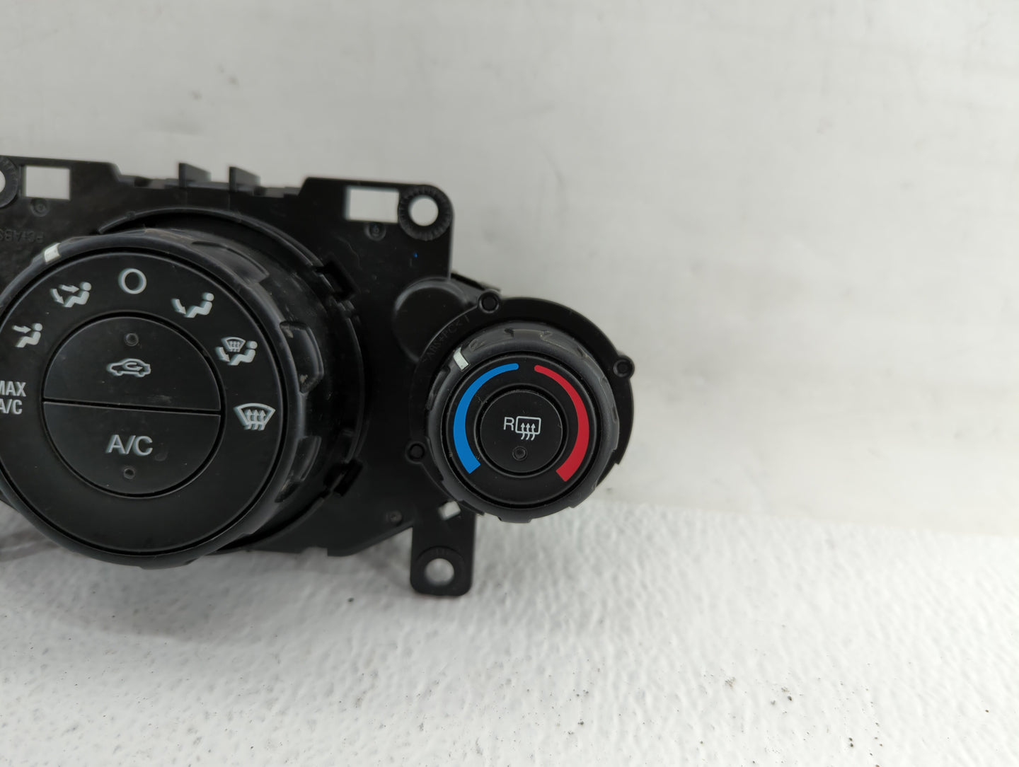2011-2013 Ford Fiesta Climate Control Module Temperature AC/Heater Replacement P/N:AE83-19980-AE AE83-19980-AF Fits OEM Used
