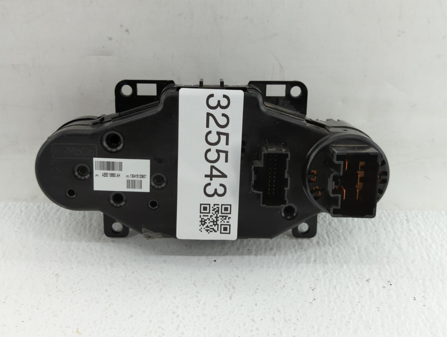 2011-2013 Ford Fiesta Climate Control Module Temperature AC/Heater Replacement P/N:AE83-19980-AE AE83-19980-AF Fits OEM Used