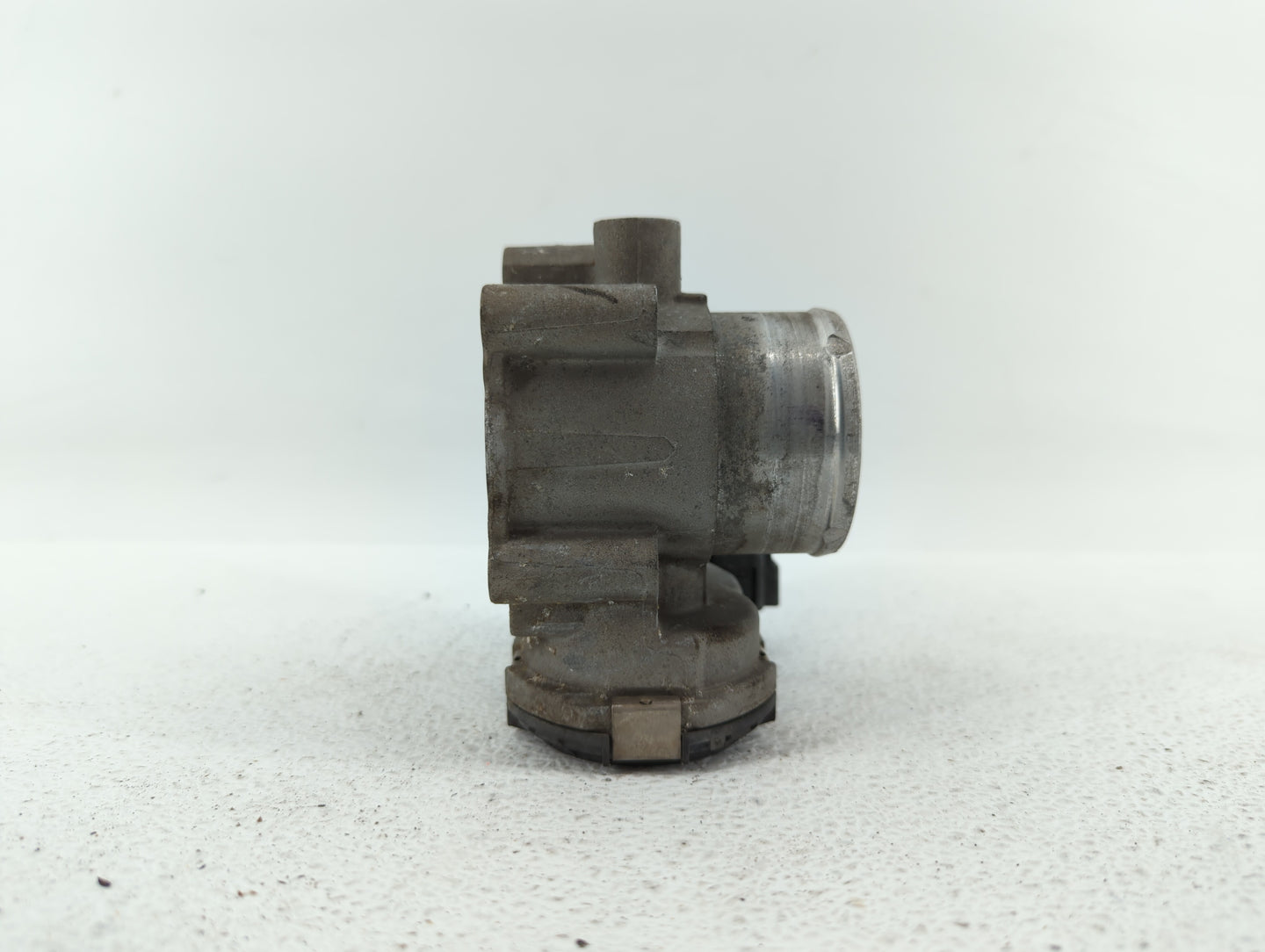 2011-2014 Ford Fiesta Throttle Body P/N:7S7G-9F991-CA 7S7G-9F991-BA, 7S7G-9F991-B7A Fits Fits 2011 2012 2013 2014 OEM Used A