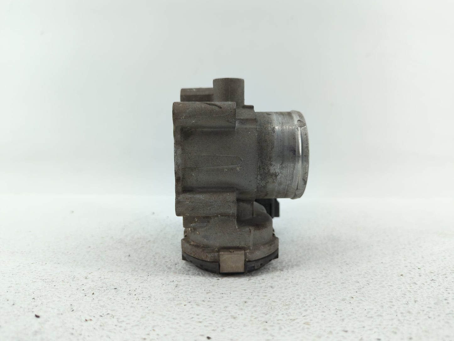 2011-2014 Ford Fiesta Throttle Body P/N:7S7G-9F991-CA 7S7G-9F991-BA, 7S7G-9F991-B7A Fits Fits 2011 2012 2013 2014 OEM Used A